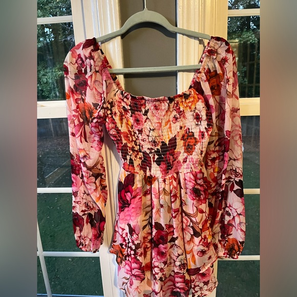 Express Floral Long Sleeve Smocked Romper - Picture 6 of 8